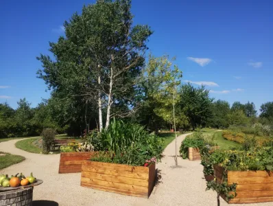 Garten & Bepflanzung Garten & Bepflanzung