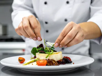 VIP-Mittagessen am 28. März ab 13 Uhr VIP-Mittagessen am 28. März ab 13 Uhr